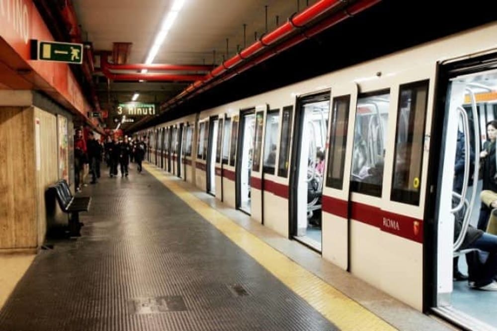 Cinque atleti paralimpici hanno sventato un borseggio nella metro di Roma