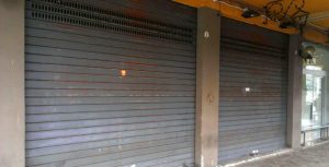 La strage silenziosa dei negozi di Roma, in quattro anni hanno chiuso 4.347 attività