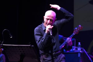 Peppe Servillo e il gruppo Anidride Solforosa a I Concerti nel Parco