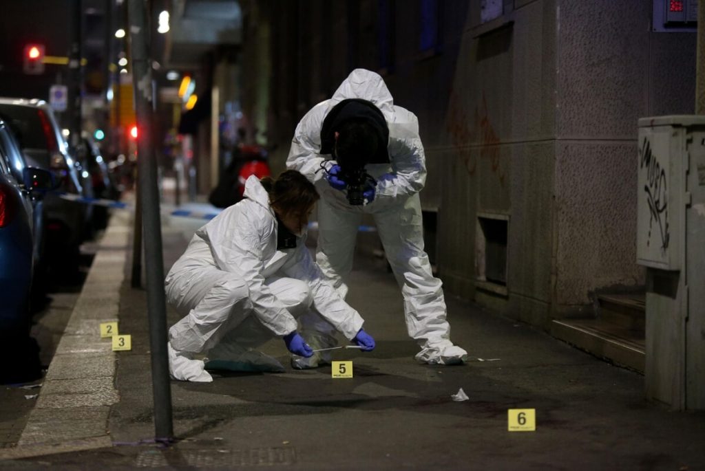 L'uomo che ha ucciso Micheal Lee Pon a coltellate davanti alla stazione è stato condannato a 21 anni