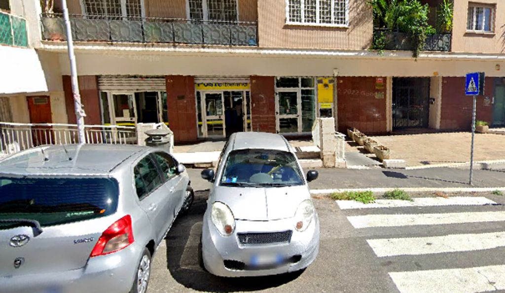 Aurelio, rapina alle Poste. Ladri armati fuggono con un bottino da 45mila euro