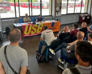 Straordinari per i giovani autisti, i veterani di Atac contro il nuovo accordo: "Al fianco dei neo assunti"