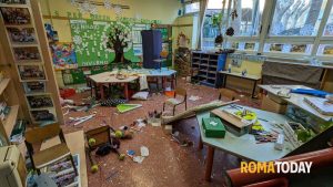 Aule distrutte e dispense svuotate: che cosa sta succedendo nelle scuole di Roma