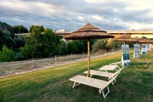 Tiberis 2024: la spiaggia sul Tevere è pronta per l’estate