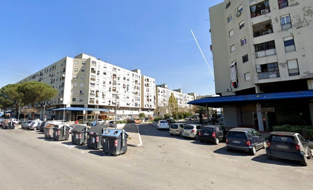 Dodicenne morto a Tor Bella Monaca, gli ascensori rotti hanno rallentato i soccorsi