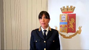 VIDEO | Romani in vacanza a anziani nel mirino dei truffatori. I consigli della polizia per non essere raggirati