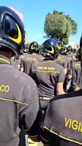 Svenimenti e malori tra gli allievi dei vigili del fuoco. E per il refrigerio usato un mezzo sottratto ai soccorsi