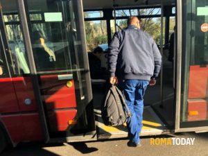 Cantiere ciclabile Monte Ciocci-San Pietro: cambia il percorso dei bus 495L, 906 e 982