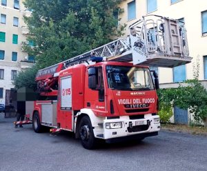 Incendi a Roma, l'allarme dei vigili: "Mancano gli autisti dei mezzi"