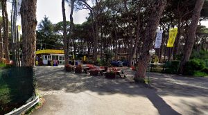 Spari a Roma, esplode 4 colpi a salve per gelosia