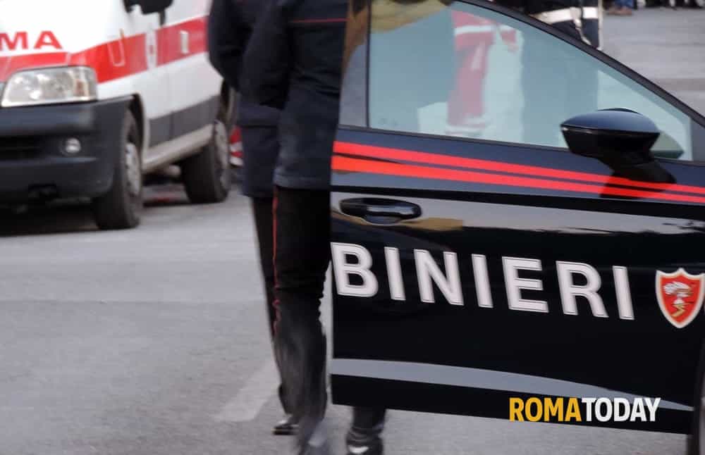 Incinta di due mesi ha un aborto spontaneo, barista la trova sanguinante in strada