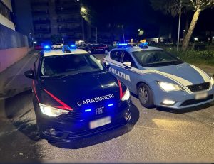 La talpa in Questura, il prezzo per le soffiate e il carabiniere amico: i rapporti dei clan con le "guardie"