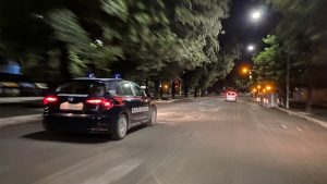 Ladri d'auto fermati dopo un inseguimento in centro cittadino