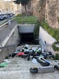 Cosa vi siete persi questa settimana su Dossier. I dati sui tumori a Roma, il "processo" ai monopattini, i diritti negati ai carabinieri