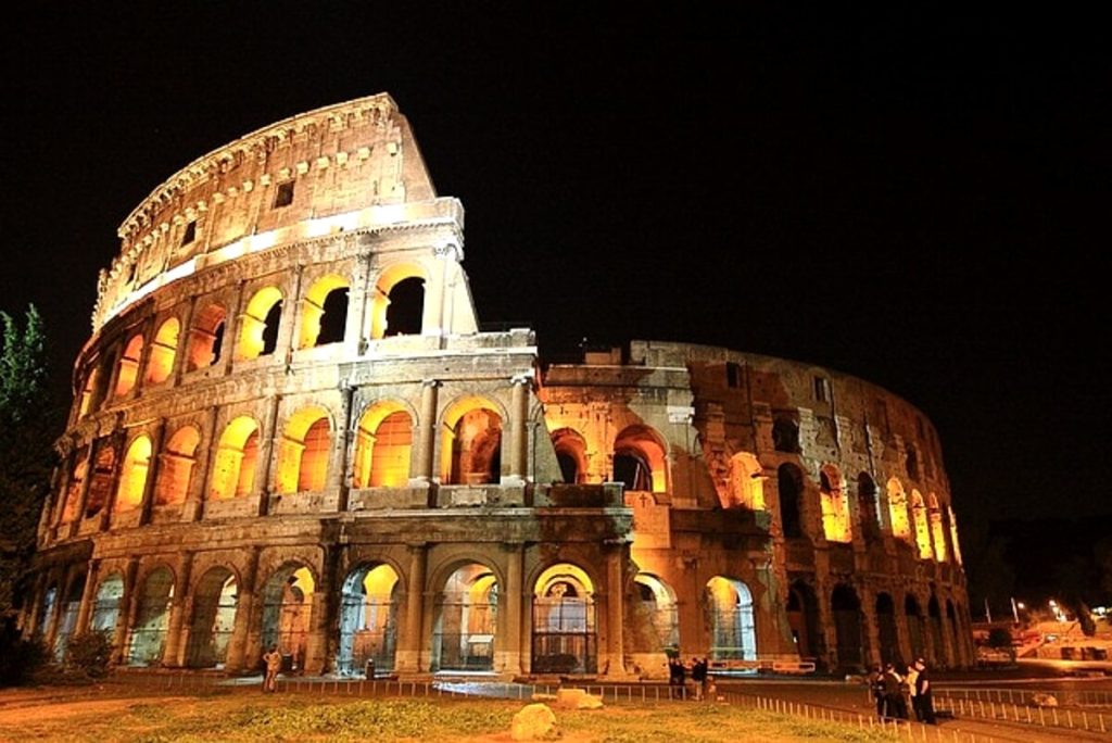 "Una Notte al Colosseo", al via le visite notturne all’Anfiteatro Flavio