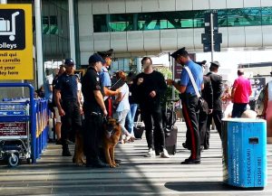 Aeroporto di Fiumicino, denunciate 6 persone per tentato furto al duty free