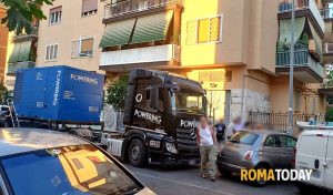 Blackout a Roma, corrente assente o a singhiozzo: arrivano i gruppi elettrogeni. Continuano le segnalazioni