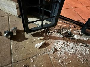 Otto minuti per saccheggiare un appartamento, residenti sotto scacco dei ladri: "Un furto ogni 2 giorni"