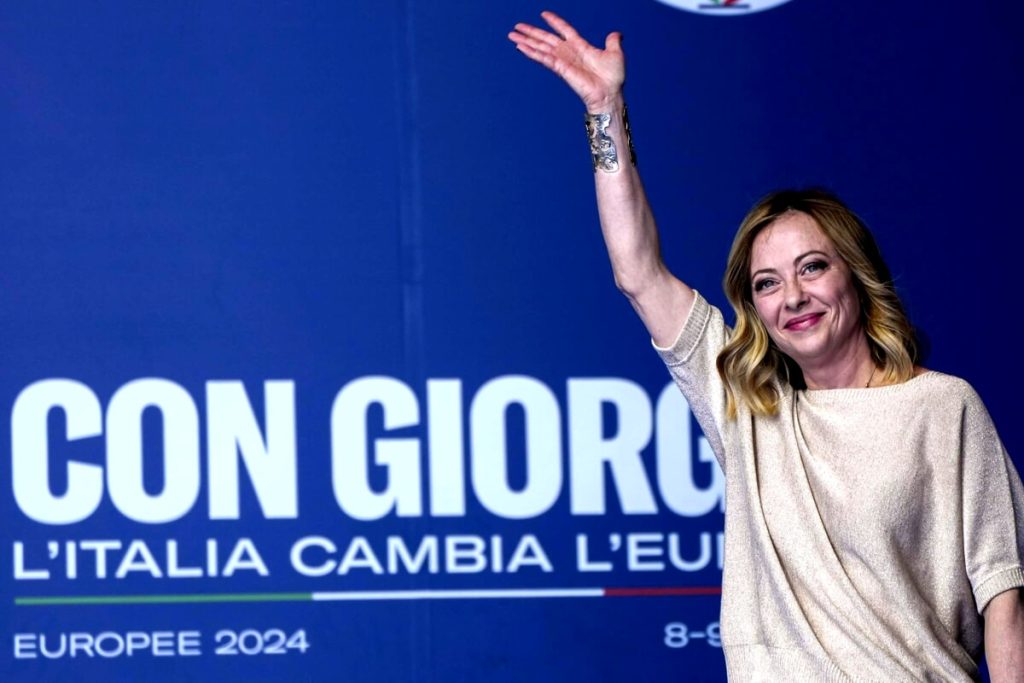 "A Roma servirebbe una cura Meloni". Da piazza Vittorio l'attacco di FdI a Gualtieri