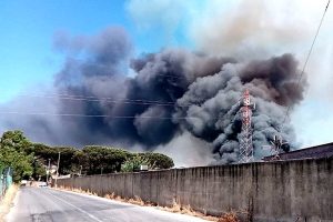 Incendio Casal Lumbroso, tre agenti sono ancora in gravi condizioni. "Hanno rischiato la vita"
