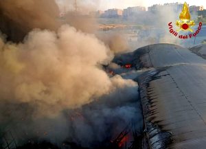 Diossina fuori controllo a San Basilio: i dati Arpa sull'incendio di via Scorticabove