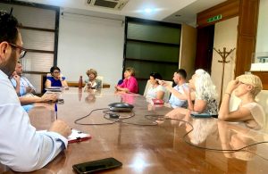 Voragine del Quadraro, Segnalini incontra i residenti: "Lavori a step, con indagini e riempimenti"