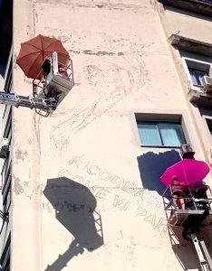 Un maxi murale per Michela Murgia a Roma. Fratelli d'Italia non ci sta: "Una forzatura"