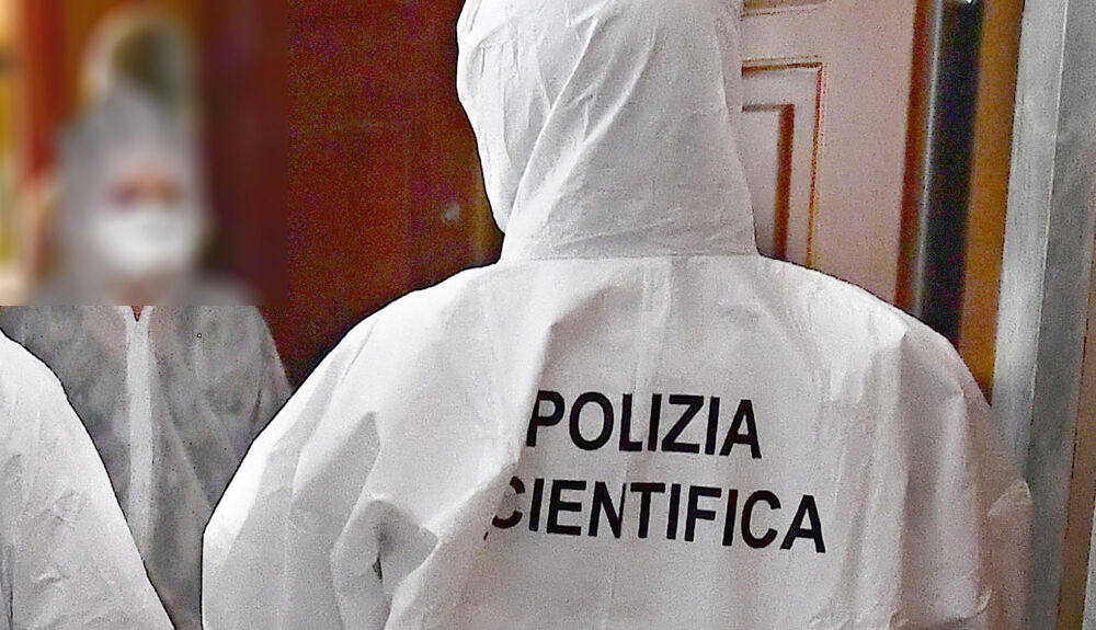 Pazienti trovano medico morto nello studio, scientifica sul posto
