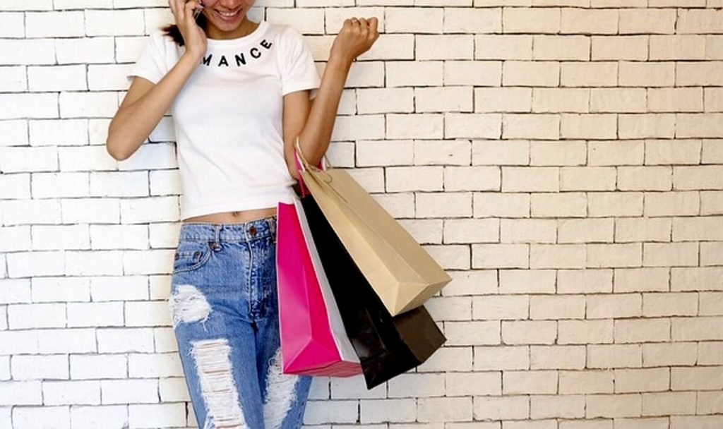 Saldi estivi 2024 a Roma. Gli orari dei centri commerciali