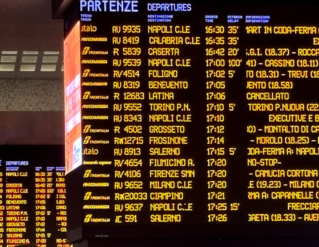 Treni Alta Velocità in tilt, ritardi fino a 100 minuti. Bersani: "Le Olimpiadi dei viaggiatori"