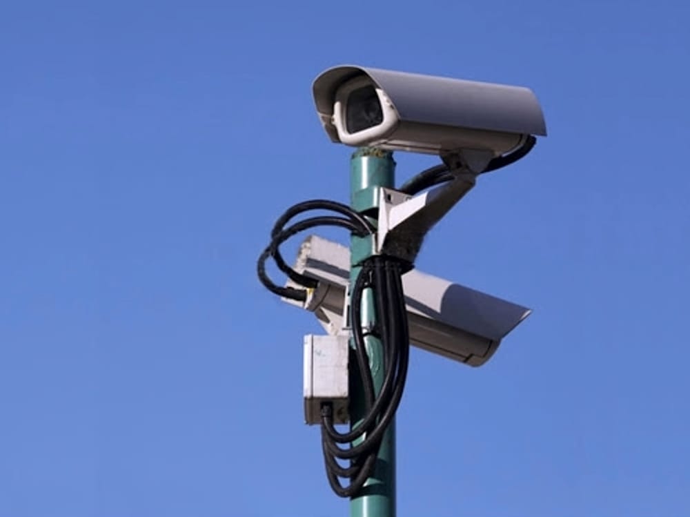 Per la sicurezza nelle scuole il VI Municipio si rivolge ai privati per installare telecamere intelligenti