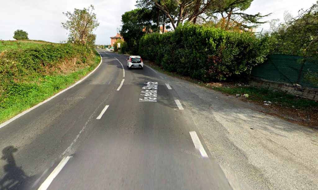 Incidente a Roma, frontale tra gazzella dei Carabinieri e una Fiat 500. Una donna in codice rosso