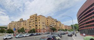 Lite davanti al bar finisce nel sangue: 28enne accoltellato dal rivale