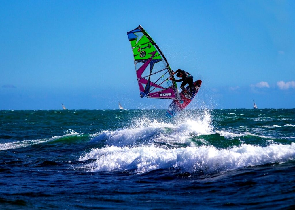Ostia capitale del windsurf: il Campidoglio candida il litorale per i campionati europei