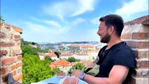 Giovane infermiere muore dopo un tragico incidente con la sua moto