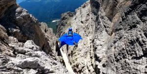 Tommaso Funicelli, il base jumper romano morto a Rhêmes-Saint-Georges durante un lancio