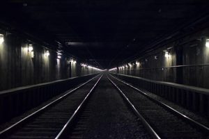 Uomo in galleria: ferma tratta della metro A