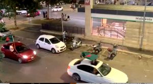 I Bengalesi che fanno i caroselli nelle strade di Roma. Ecco il motivo