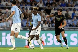 Dele-Bashiru stupisce, Baroni si gode il nuovo Milinkovic-Savic