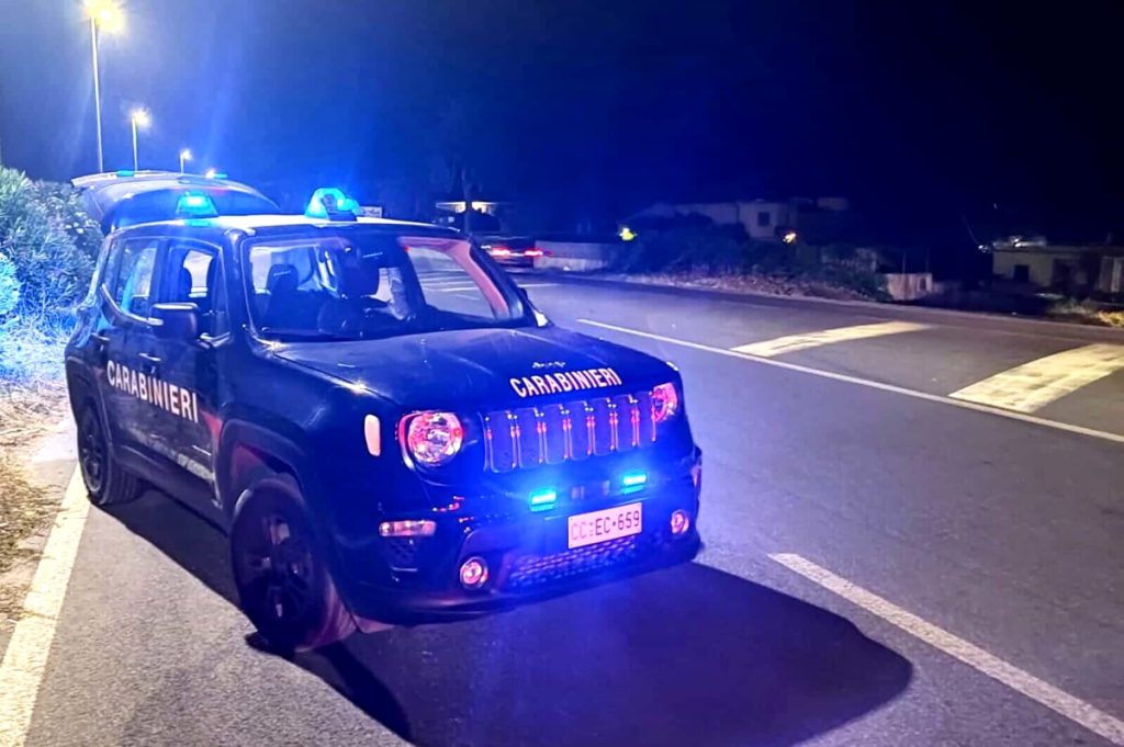 Ladri d'appartamento trovati con quattro borsoni carichi di refurtiva