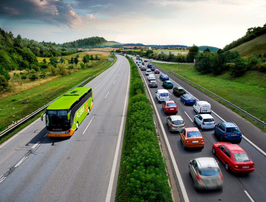 Romana dimenticata da Flixbus in autogrill: "È il low cost, baby"