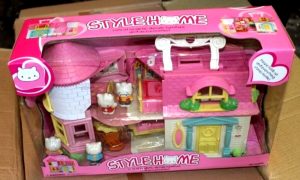 Distrutti oltre duemila giocattoli 'Hello Kitty' falsi