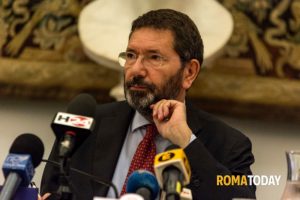 Marino boccia Gualtieri e irrita il suo partito. Avs difende il sindaco: "Parole in libertà"