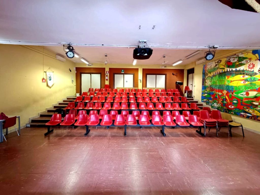 L'aula magna della scuola diventa un teatro aperto al quartiere: il progetto al Nuovo Salario