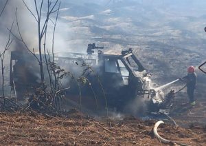 Come stanno i soccorritori dell'incendio di Torre Spaccata. Il mezzo avvolto dalle fiamme e la trappola di fuoco