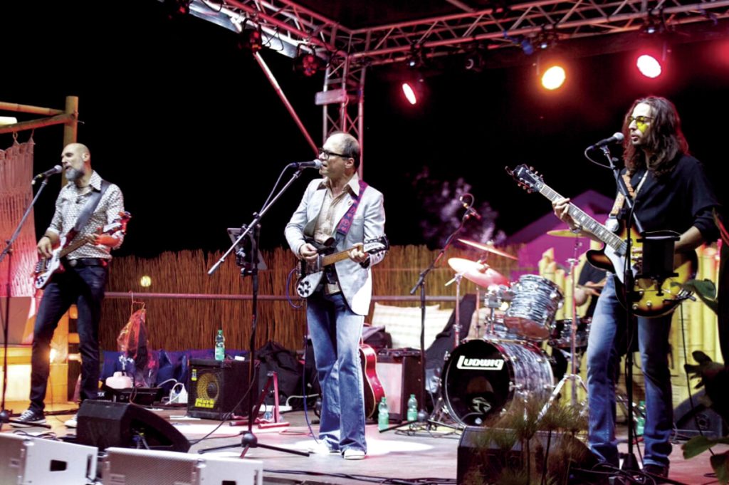 Lennon Legend Band in concerto al Village Celimontana