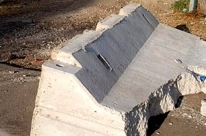 Rimossi i new jersey installati per vietare l'accesso al campo rom abusivo andato in fiamme