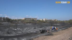 VIDEO | Quel che resta dopo l'incendio al Pratone di Torre Spaccata