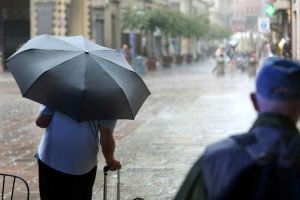 A Roma arriva il maltempo: ecco le piogge. Calano le temperature
