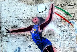 Poster Paola Egonu, restaurata l'opera di Laika